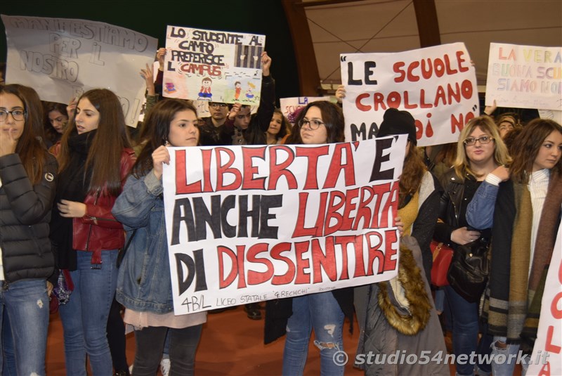 A Cittanova, tutti gli studenti della provincia di Reggio Calabria, uniti per la giornata internazionale dello studente