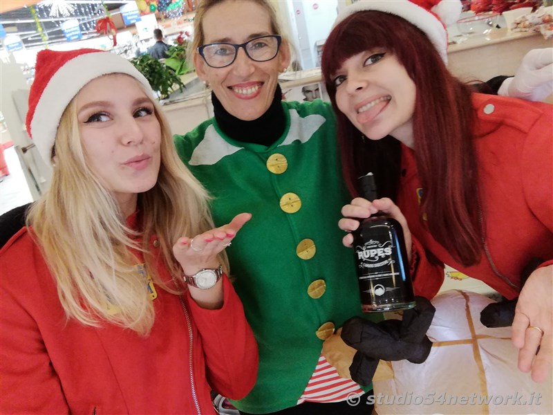 A Bovalino, al Centro Commerciale i Gelsomini,  con Amaro Rupes  gi Natale