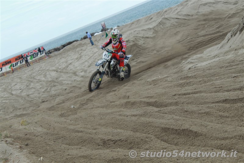 Bagno di pubblico per la finale Beachcross 2019, sul lungomare di Roccella Jonica. In diretta interregionale solo su Studio54ne