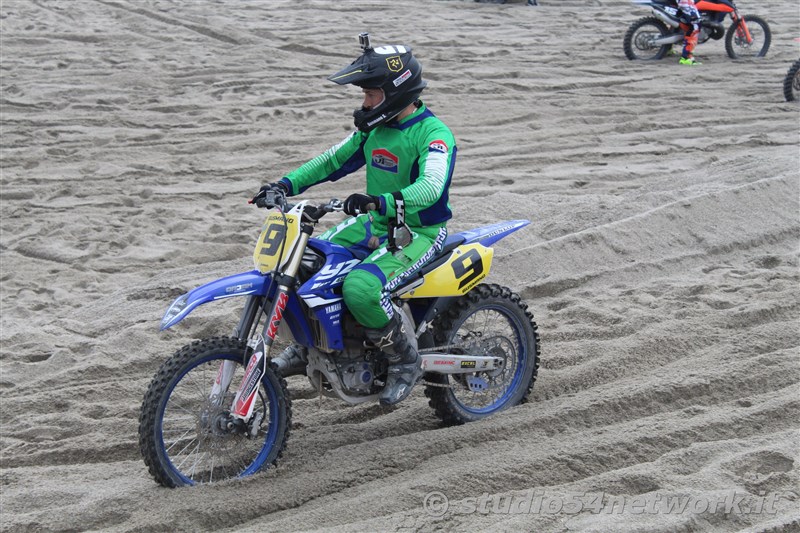 Bagno di pubblico per la finale Beachcross 2019, sul lungomare di Roccella Jonica. In diretta interregionale solo su Studio54ne