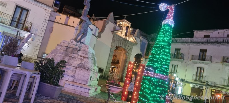 Nella citt di San Francesco, si accende il Natale, con Studio54network.