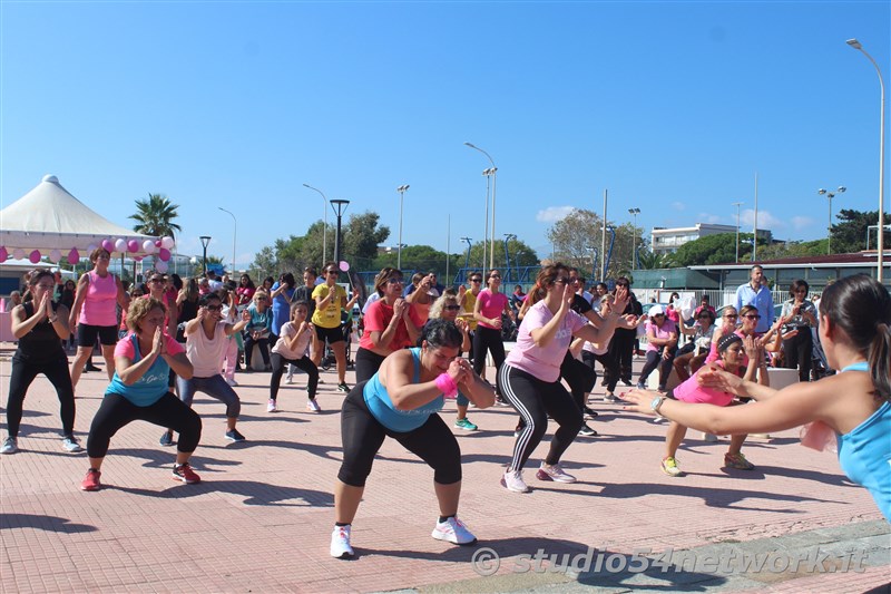 Locri  Padel in Rosa. Per la prevenzione dei tumori al seno la ricerca, domenica 16 ottobre, Locri si colora di rosa.   Su Studio54network ecco tutto il racconto... 