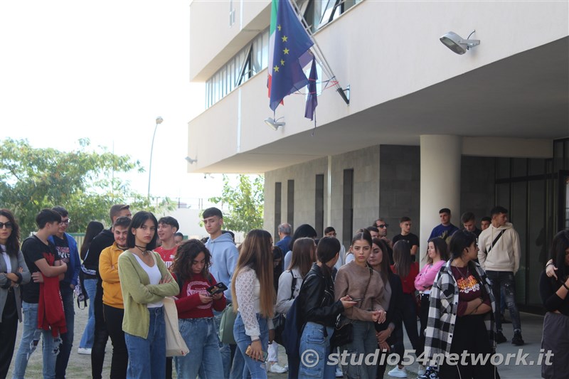 All'IPSIA di Locri, grande successo per il 