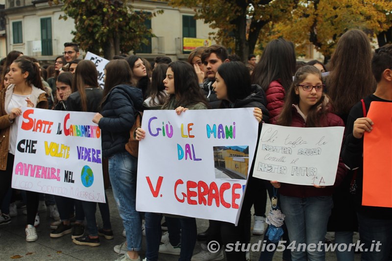 A Cittanova, tutti gli studenti della provincia di Reggio Calabria, uniti per la giornata internazionale dello studente