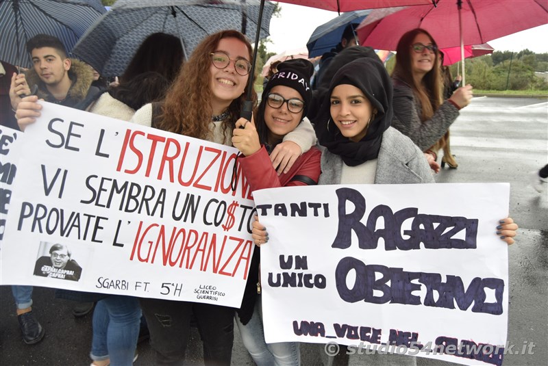 A Cittanova, tutti gli studenti della provincia di Reggio Calabria, uniti per la giornata internazionale dello studente