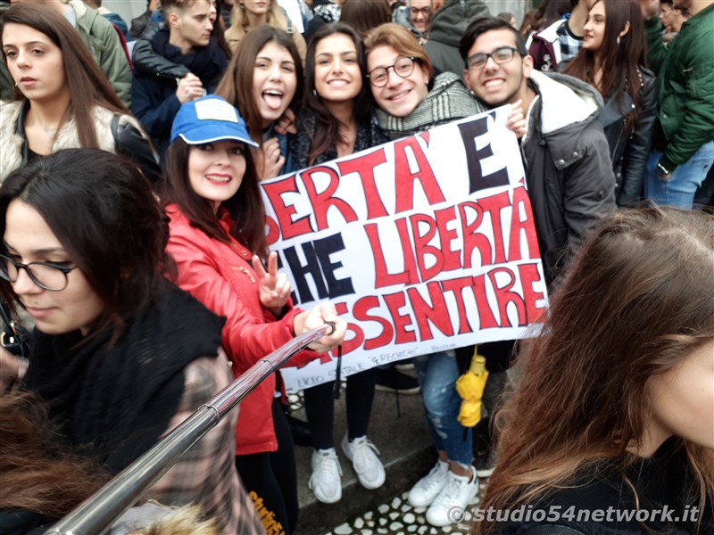 A Cittanova, tutti gli studenti della provincia di Reggio Calabria, uniti per la giornata internazionale dello studente