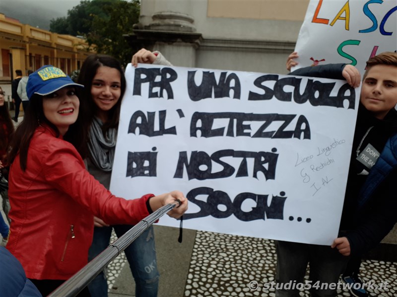 A Cittanova, tutti gli studenti della provincia di Reggio Calabria, uniti per la giornata internazionale dello studente