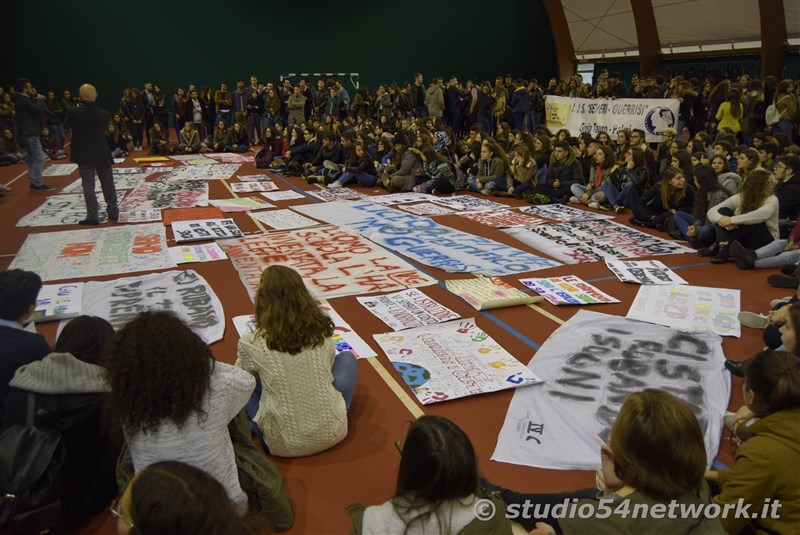 A Cittanova, tutti gli studenti della provincia di Reggio Calabria, uniti per la giornata internazionale dello studente