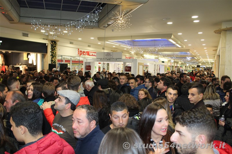 Soldout per la notte bianca del Centro commerciale La Gru, con Studio54network