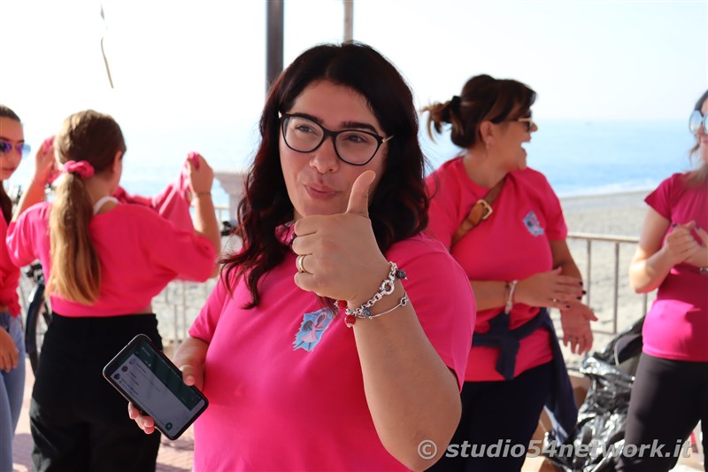 Locri  Padel in Rosa. Per la prevenzione dei tumori al seno la ricerca, domenica 16 ottobre, Locri si colora di rosa.   Su Studio54network ecco tutto il racconto... 