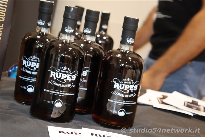 E' RupesInTour, con l'Amaro Rupes e Studio54network. Una grandissima festa all'Ci Conto cash & carry di Cosenza!