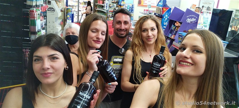 E' RupesInTour, con l'Amaro Rupes e Studio54network. Una grande festa nei Supermercati Conad di Crotone!