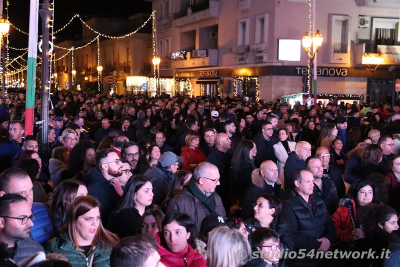 Grande la festa, nel Winterland di Siderno, con Rocco Hunt, su Studio54network