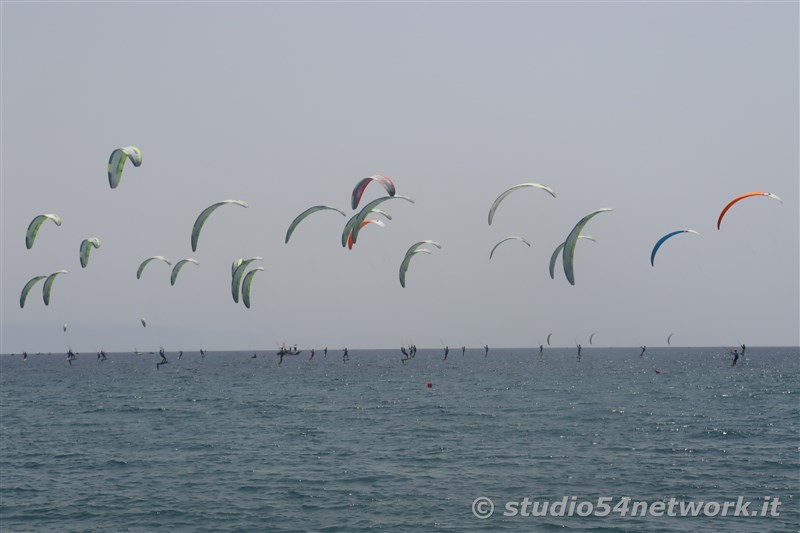 In Calabria, all'Hangloosebeach di Gizzeria, Formula Kite Youth World Championship, su Studio54network 