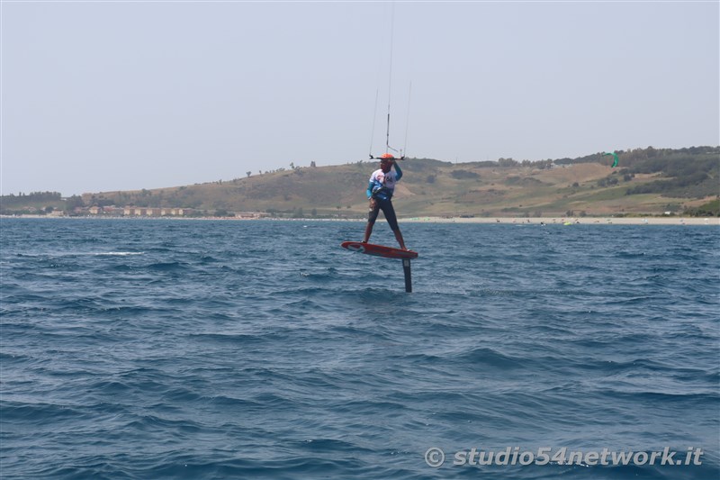 In Calabria, all'Hangloosebeach di Gizzeria, Formula Kite Youth World Championship, su Studio54network 