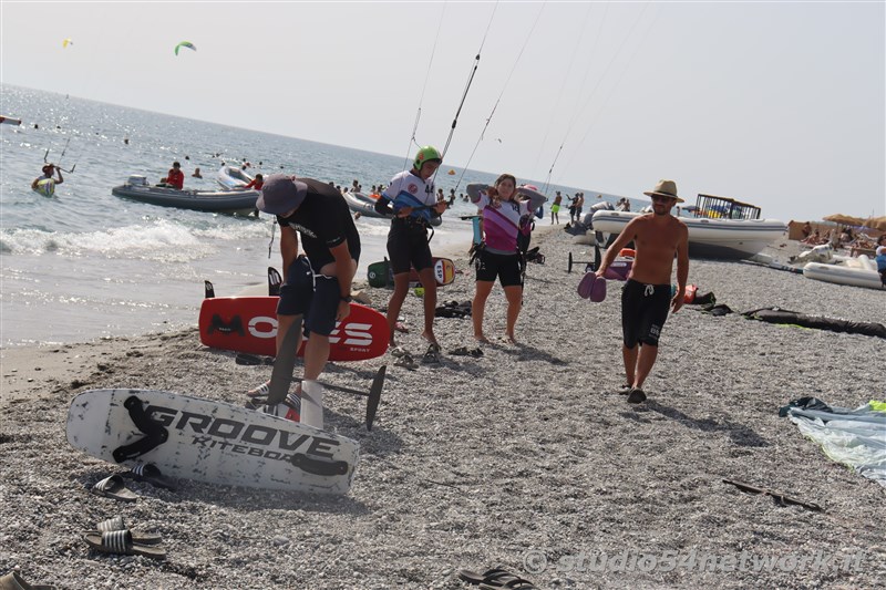 In Calabria, all'Hangloosebeach di Gizzeria, Formula Kite Youth World Championship, su Studio54network 