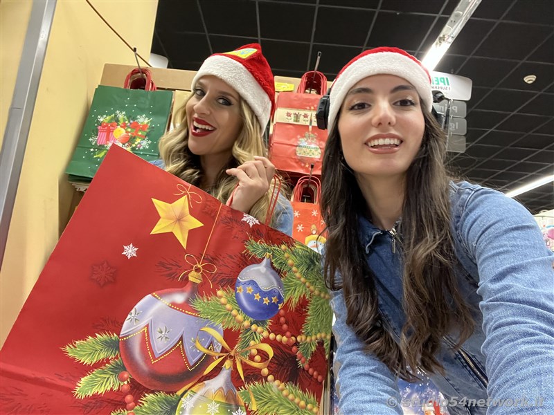 Con Ipersisa  Natale al centro commerciale I Gelsomini, con Studio54network