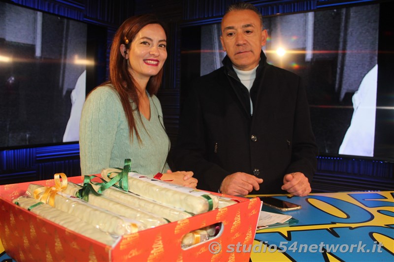 Dopo 10 anni ritorna a Marina di Gioiosa i super evento di dicembre, con il Torrone dei Record. Un grandissima festa golosa, in diretta su Studio54network!