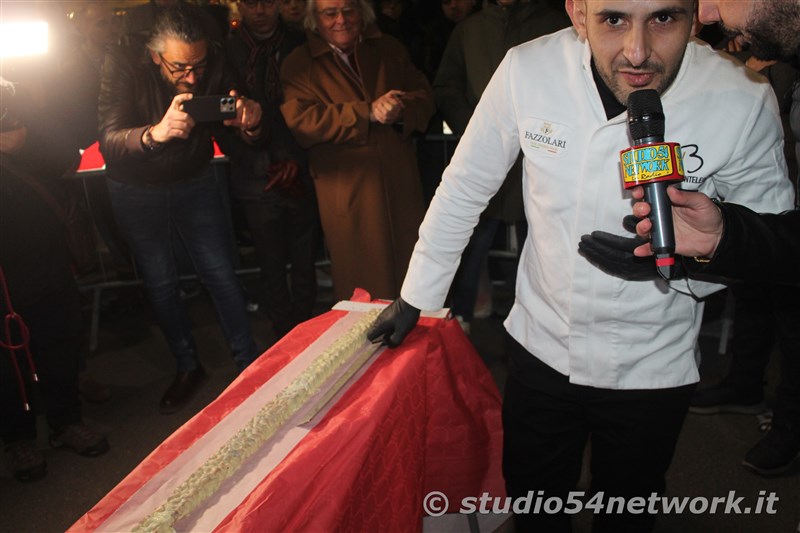 Dopo 10 anni ritorna a Marina di Gioiosa i super evento di dicembre, con il Torrone dei Record. Un grandissima festa golosa, in diretta su Studio54network!