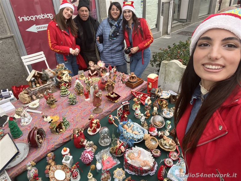 E' Vibo Christmas Shopping, su Corso Vittorio Emanuele III a Vibo Valentia.  Un pomeriggio tutto dedicato allo Shopping Natalizio, con Studio54network e tanti artisti di strada! 