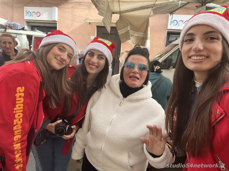 E' Vibo Christmas Shopping, su Corso Vittorio Emanuele III a Vibo Valentia.  Un pomeriggio tutto dedicato allo Shopping Natalizio, con Studio54network e tanti artisti di strada! 