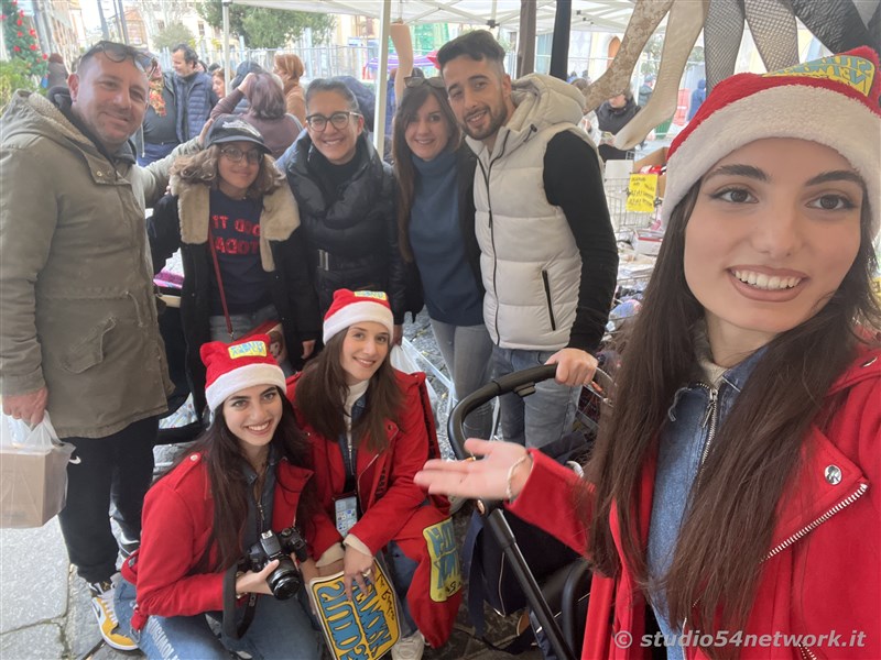 E' Vibo Christmas Shopping, su Corso Vittorio Emanuele III a Vibo Valentia.  Un pomeriggio tutto dedicato allo Shopping Natalizio, con Studio54network e tanti artisti di strada! 