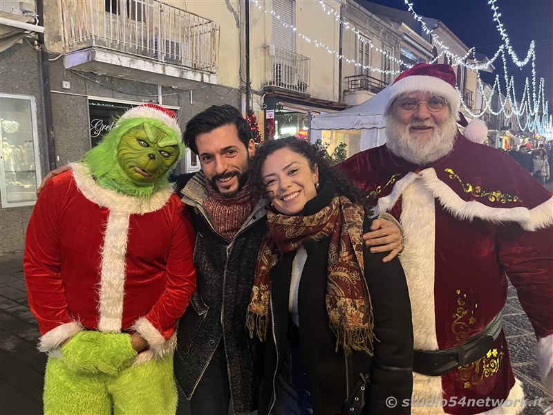 E' Vibo Christmas Shopping, su Corso Vittorio Emanuele III a Vibo Valentia.  Un pomeriggio tutto dedicato allo Shopping Natalizio, con Studio54network e tanti artisti di strada! 