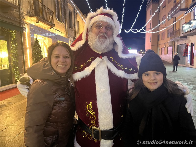 E' Vibo Christmas Shopping, su Corso Vittorio Emanuele III a Vibo Valentia.  Un pomeriggio tutto dedicato allo Shopping Natalizio, con Studio54network e tanti artisti di strada! 