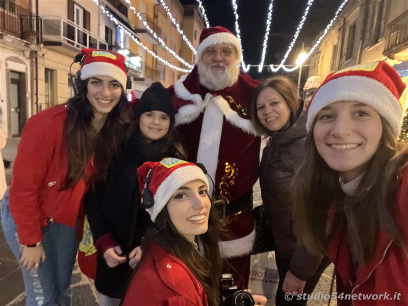 E' Vibo Christmas Shopping, su Corso Vittorio Emanuele III a Vibo Valentia.  Un pomeriggio tutto dedicato allo Shopping Natalizio, con Studio54network e tanti artisti di strada! 