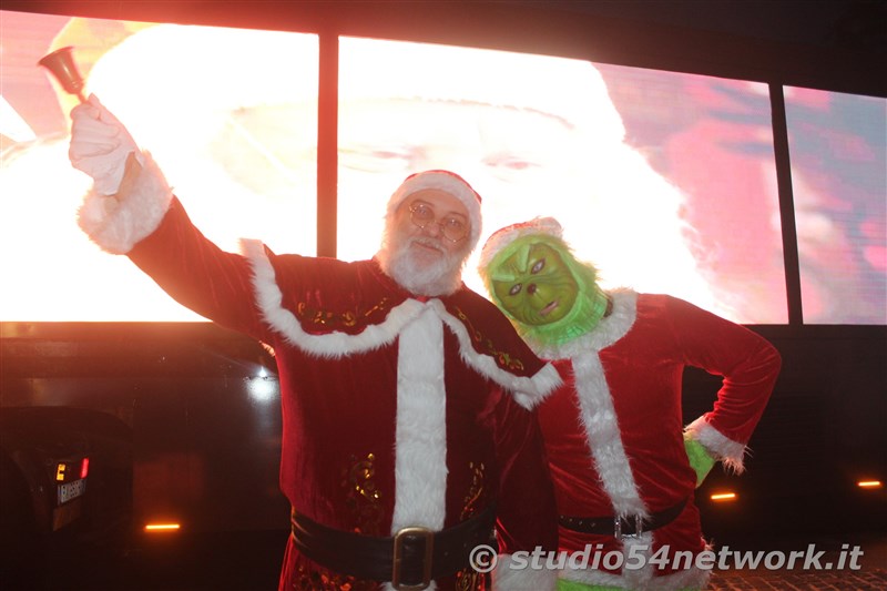 E' Vibo Christmas Shopping, su Corso Vittorio Emanuele III a Vibo Valentia.  Un pomeriggio tutto dedicato allo Shopping Natalizio, con Studio54network e tanti artisti di strada! 