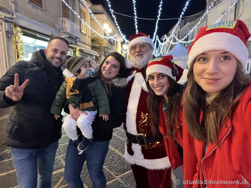 E' Vibo Christmas Shopping, su Corso Vittorio Emanuele III a Vibo Valentia.  Un pomeriggio tutto dedicato allo Shopping Natalizio, con Studio54network e tanti artisti di strada! 