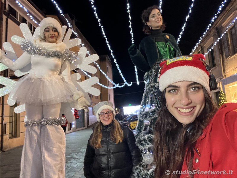 E' Vibo Christmas Shopping, su Corso Vittorio Emanuele III a Vibo Valentia.  Un pomeriggio tutto dedicato allo Shopping Natalizio, con Studio54network e tanti artisti di strada! 