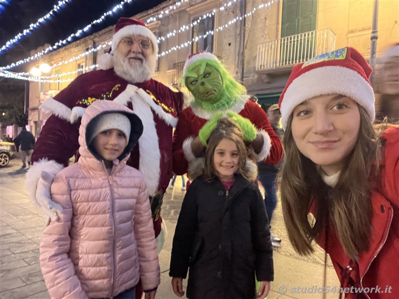 E' Vibo Christmas Shopping, su Corso Vittorio Emanuele III a Vibo Valentia.  Un pomeriggio tutto dedicato allo Shopping Natalizio, con Studio54network e tanti artisti di strada! 