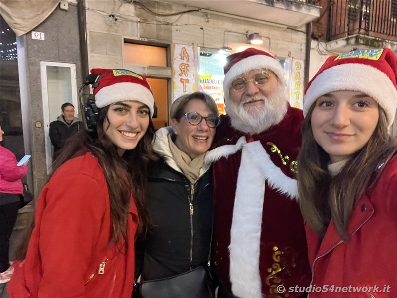 E' Vibo Christmas Shopping, su Corso Vittorio Emanuele III a Vibo Valentia.  Un pomeriggio tutto dedicato allo Shopping Natalizio, con Studio54network e tanti artisti di strada! 