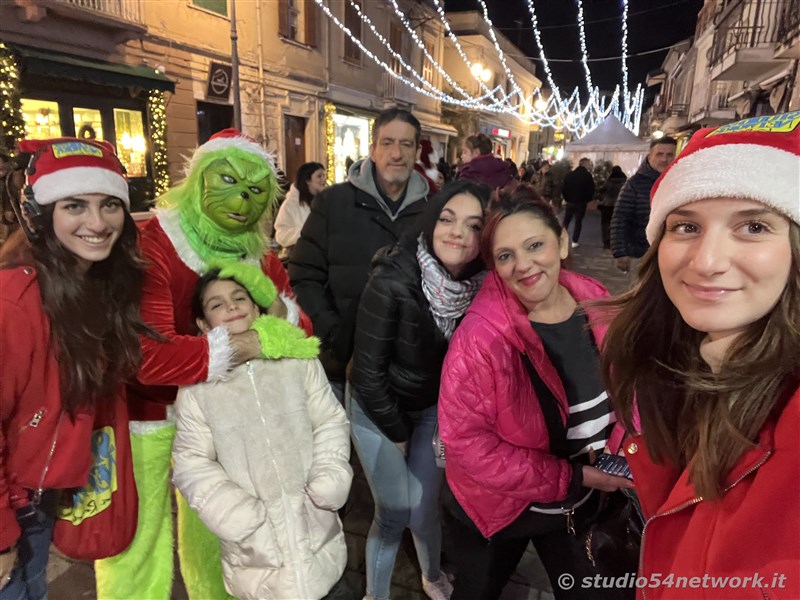 E' Vibo Christmas Shopping, su Corso Vittorio Emanuele III a Vibo Valentia.  Un pomeriggio tutto dedicato allo Shopping Natalizio, con Studio54network e tanti artisti di strada! 