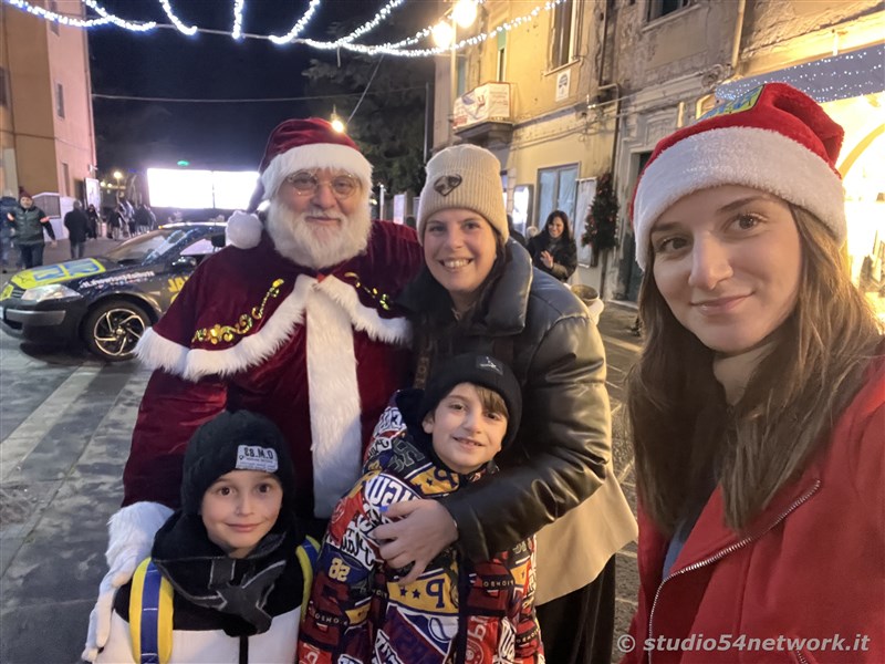 E' Vibo Christmas Shopping, su Corso Vittorio Emanuele III a Vibo Valentia.  Un pomeriggio tutto dedicato allo Shopping Natalizio, con Studio54network e tanti artisti di strada! 