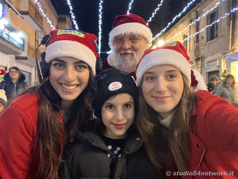 E' Vibo Christmas Shopping, su Corso Vittorio Emanuele III a Vibo Valentia.  Un pomeriggio tutto dedicato allo Shopping Natalizio, con Studio54network e tanti artisti di strada! 