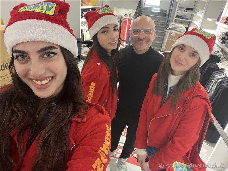 E' Vibo Christmas Shopping, su Corso Vittorio Emanuele III a Vibo Valentia.  Un pomeriggio tutto dedicato allo Shopping Natalizio, con Studio54network e tanti artisti di strada! 