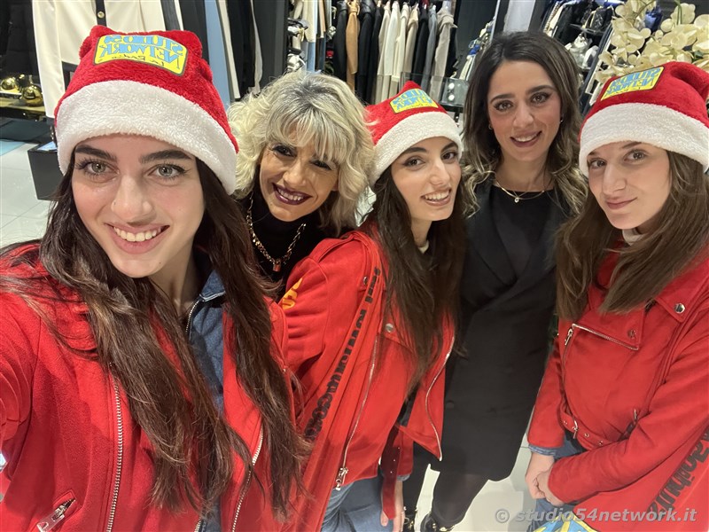 E' Vibo Christmas Shopping, su Corso Vittorio Emanuele III a Vibo Valentia.  Un pomeriggio tutto dedicato allo Shopping Natalizio, con Studio54network e tanti artisti di strada! 