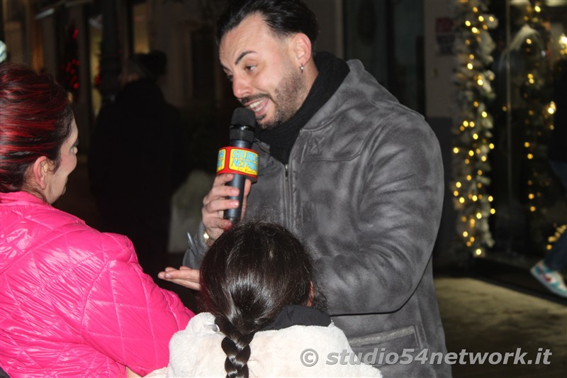 E' Vibo Christmas Shopping, su Corso Vittorio Emanuele III a Vibo Valentia.  Un pomeriggio tutto dedicato allo Shopping Natalizio, con Studio54network e tanti artisti di strada! 