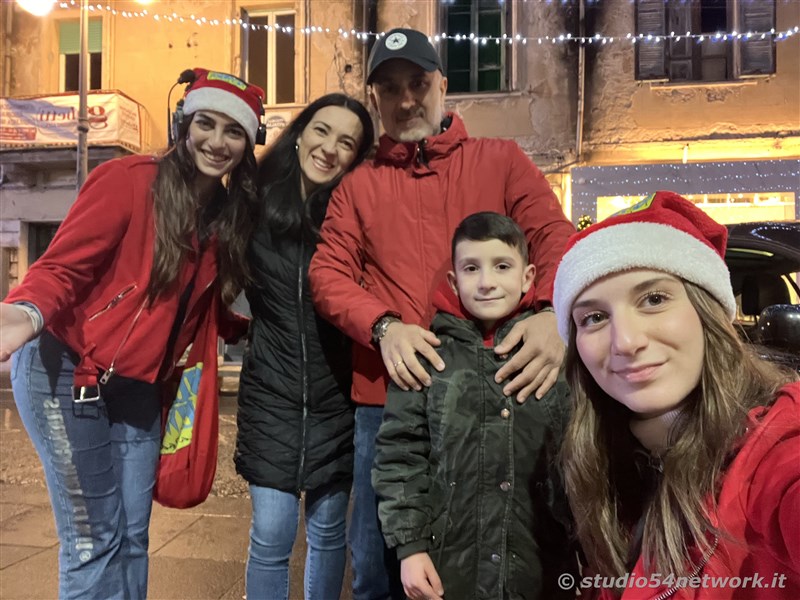 E' Vibo Christmas Shopping, su Corso Vittorio Emanuele III a Vibo Valentia.  Un pomeriggio tutto dedicato allo Shopping Natalizio, con Studio54network e tanti artisti di strada! 