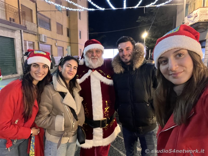 E' Vibo Christmas Shopping, su Corso Vittorio Emanuele III a Vibo Valentia.  Un pomeriggio tutto dedicato allo Shopping Natalizio, con Studio54network e tanti artisti di strada! 