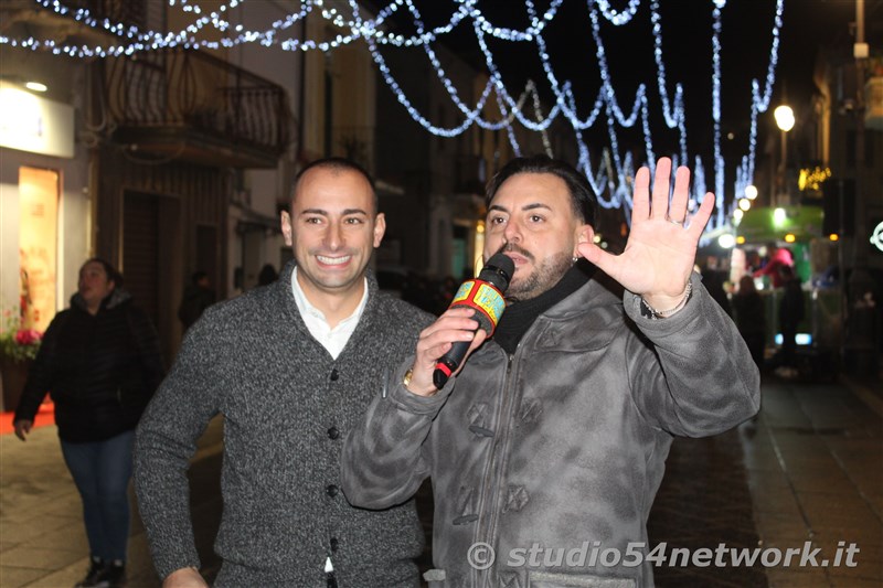 E' Vibo Christmas Shopping, su Corso Vittorio Emanuele III a Vibo Valentia.  Un pomeriggio tutto dedicato allo Shopping Natalizio, con Studio54network e tanti artisti di strada! 