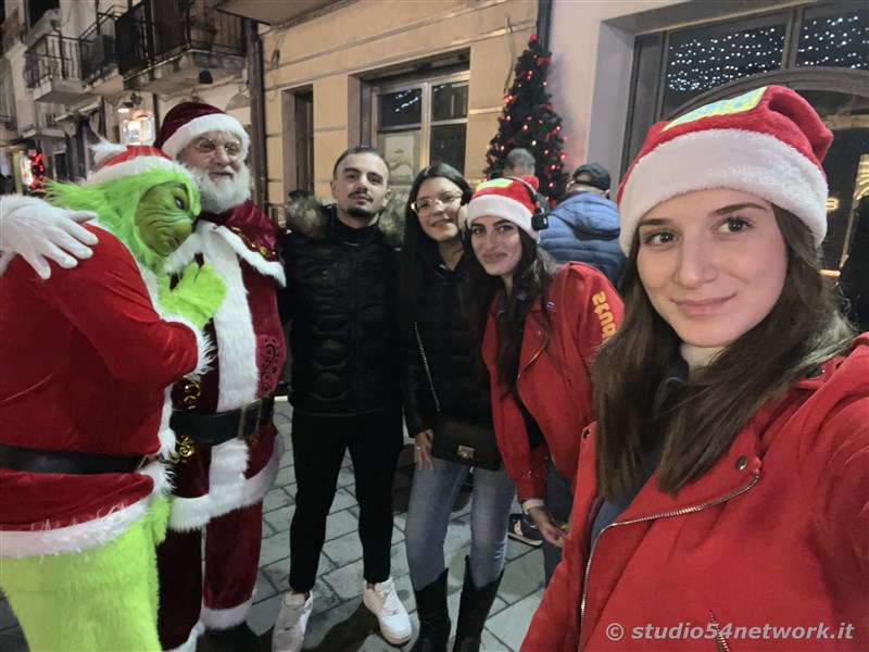 E' Vibo Christmas Shopping, su Corso Vittorio Emanuele III a Vibo Valentia.  Un pomeriggio tutto dedicato allo Shopping Natalizio, con Studio54network e tanti artisti di strada! 