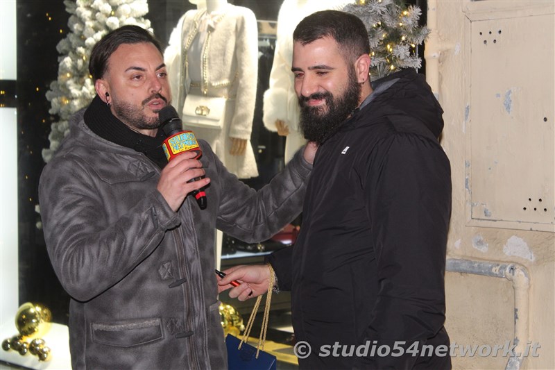 E' Vibo Christmas Shopping, su Corso Vittorio Emanuele III a Vibo Valentia.  Un pomeriggio tutto dedicato allo Shopping Natalizio, con Studio54network e tanti artisti di strada! 