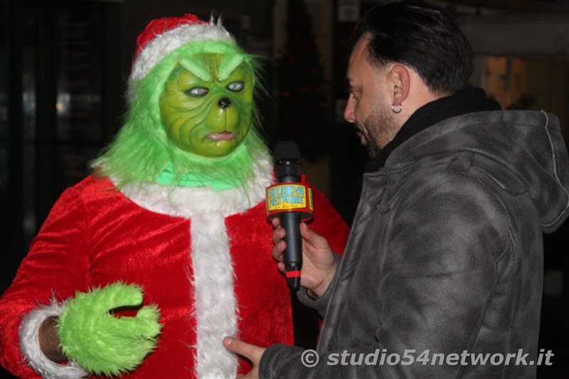 E' Vibo Christmas Shopping, su Corso Vittorio Emanuele III a Vibo Valentia.  Un pomeriggio tutto dedicato allo Shopping Natalizio, con Studio54network e tanti artisti di strada! 