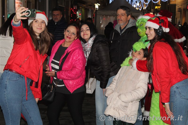 E' Vibo Christmas Shopping, su Corso Vittorio Emanuele III a Vibo Valentia.  Un pomeriggio tutto dedicato allo Shopping Natalizio, con Studio54network e tanti artisti di strada! 