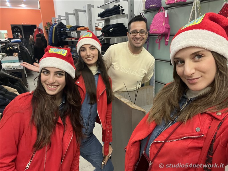 E' Vibo Christmas Shopping, su Corso Vittorio Emanuele III a Vibo Valentia.  Un pomeriggio tutto dedicato allo Shopping Natalizio, con Studio54network e tanti artisti di strada! 