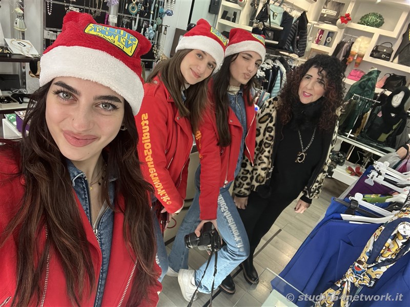 E' Vibo Christmas Shopping, su Corso Vittorio Emanuele III a Vibo Valentia.  Un pomeriggio tutto dedicato allo Shopping Natalizio, con Studio54network e tanti artisti di strada! 