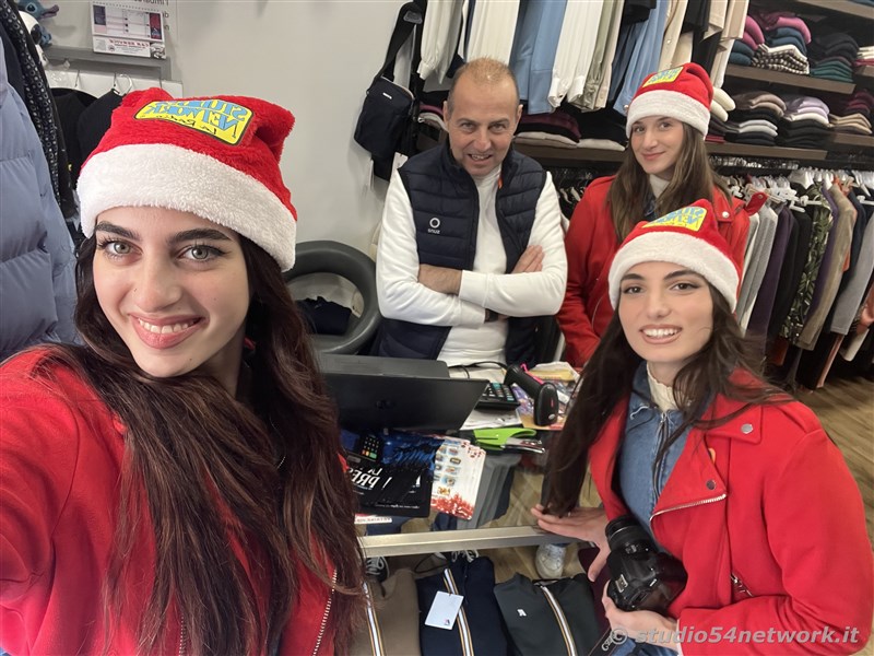 E' Vibo Christmas Shopping, su Corso Vittorio Emanuele III a Vibo Valentia.  Un pomeriggio tutto dedicato allo Shopping Natalizio, con Studio54network e tanti artisti di strada! 